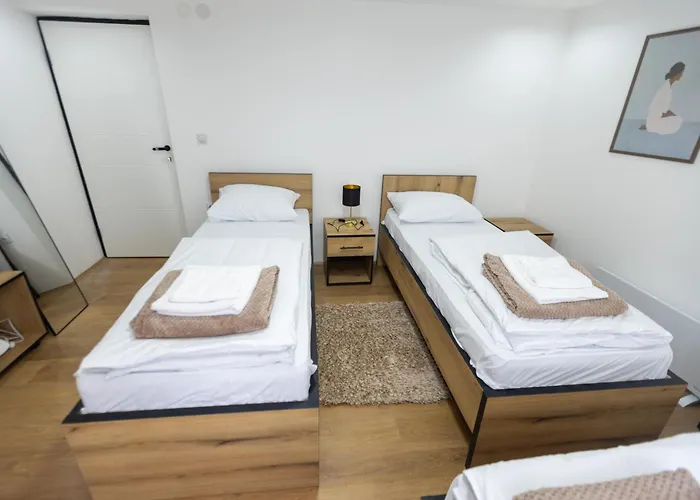 Bakina Kuca アパート ピロト