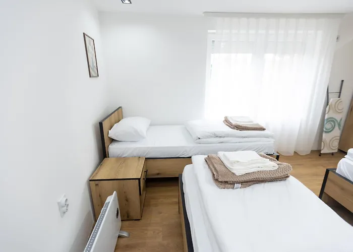 Bakina Kuca * ピロト